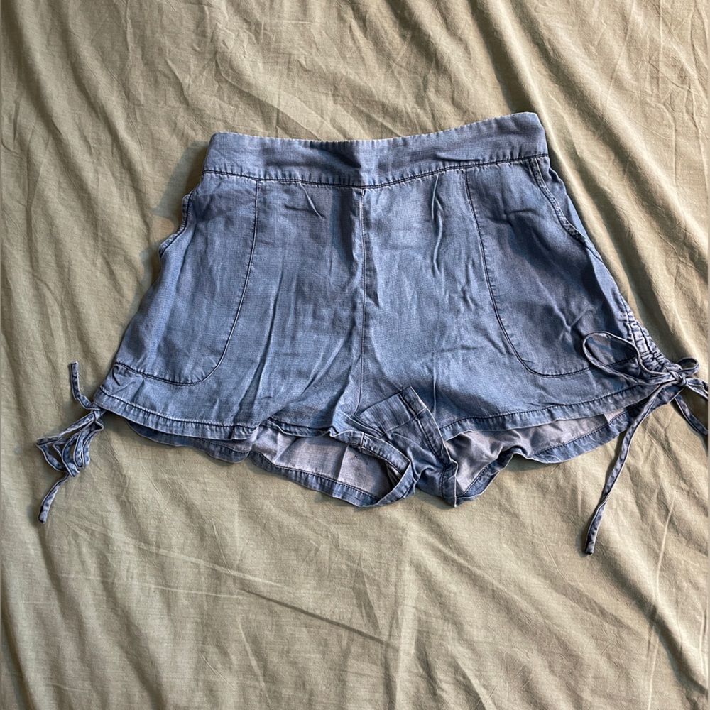 Blue cotton short shorts